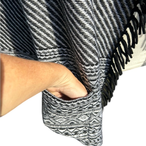 Joie Jocope Open Front Jacquard Cardigan Size Medium - Picture 7 of 9